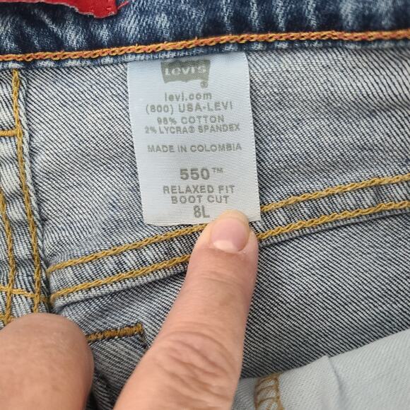 Levi's Classic Relaxed Boot Cut Stretch 550 Jeans medium wash ladies Size 8L - Picture 8 of 11